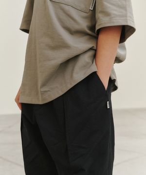 핀턱 플리츠 트라우저_블랙