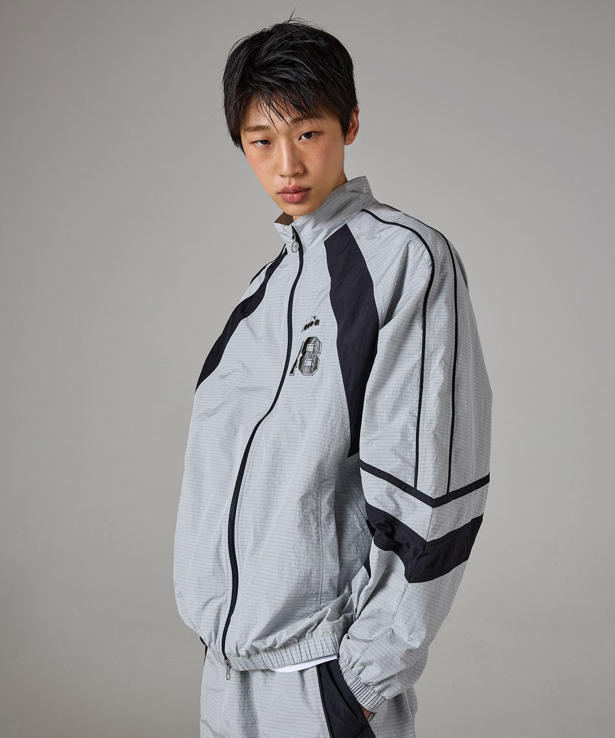 디아도라(diadora) 레지스타 우븐 자켓 GREY