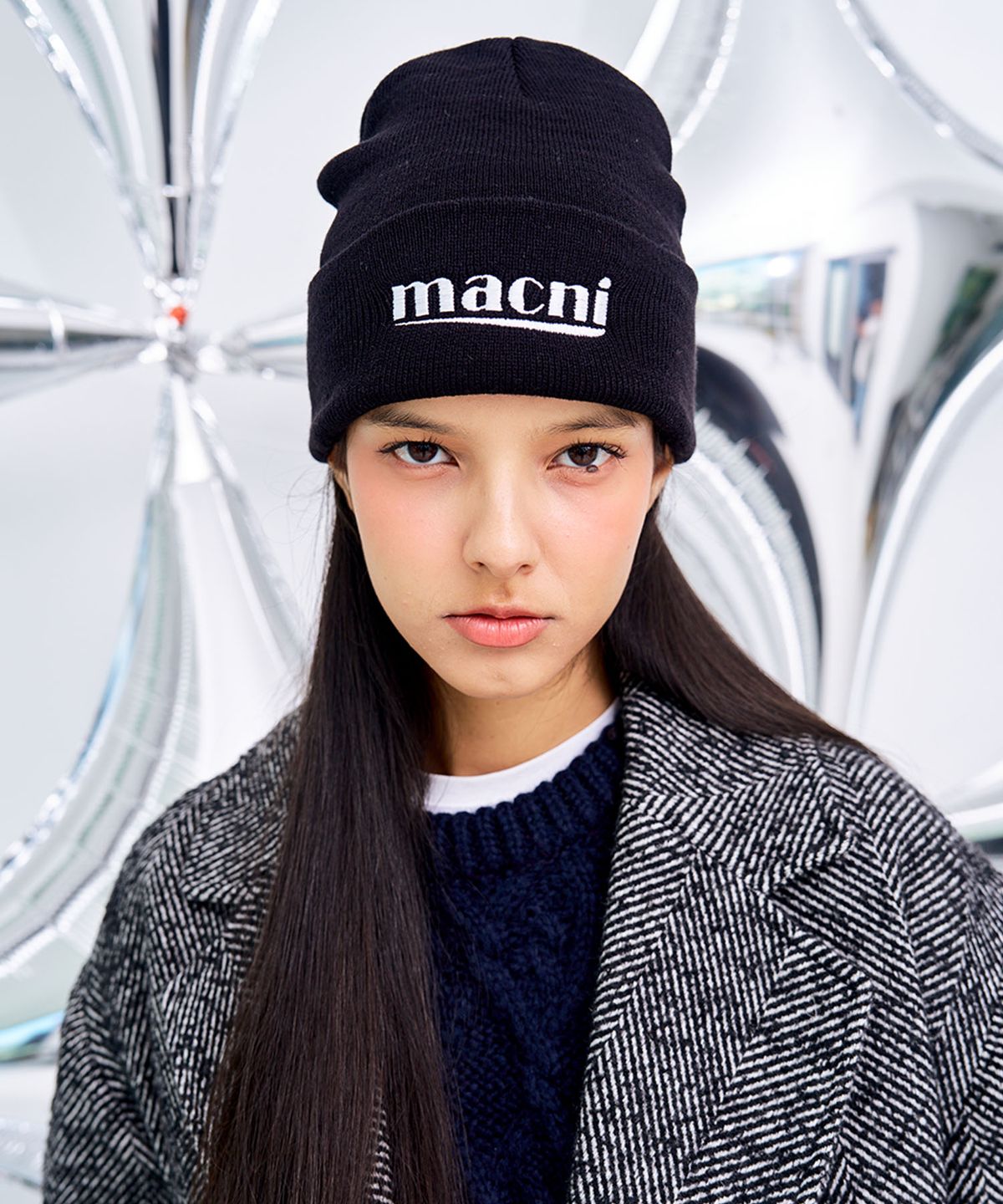 마크니(MACNI) LOGO KNIT BEANIE_BLACK