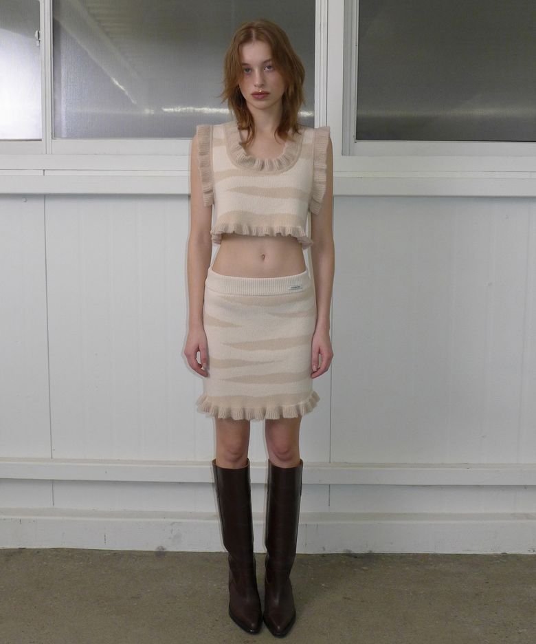 RUFFLE-RIB KNIT SKIRT