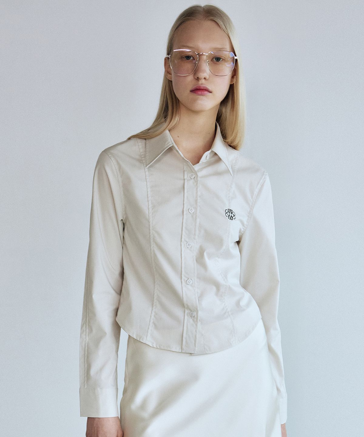 닉앤니콜(NICK&NICOLE) MINIMAL PINTUCK WRINKLE FREE SHIRT_BEIGE