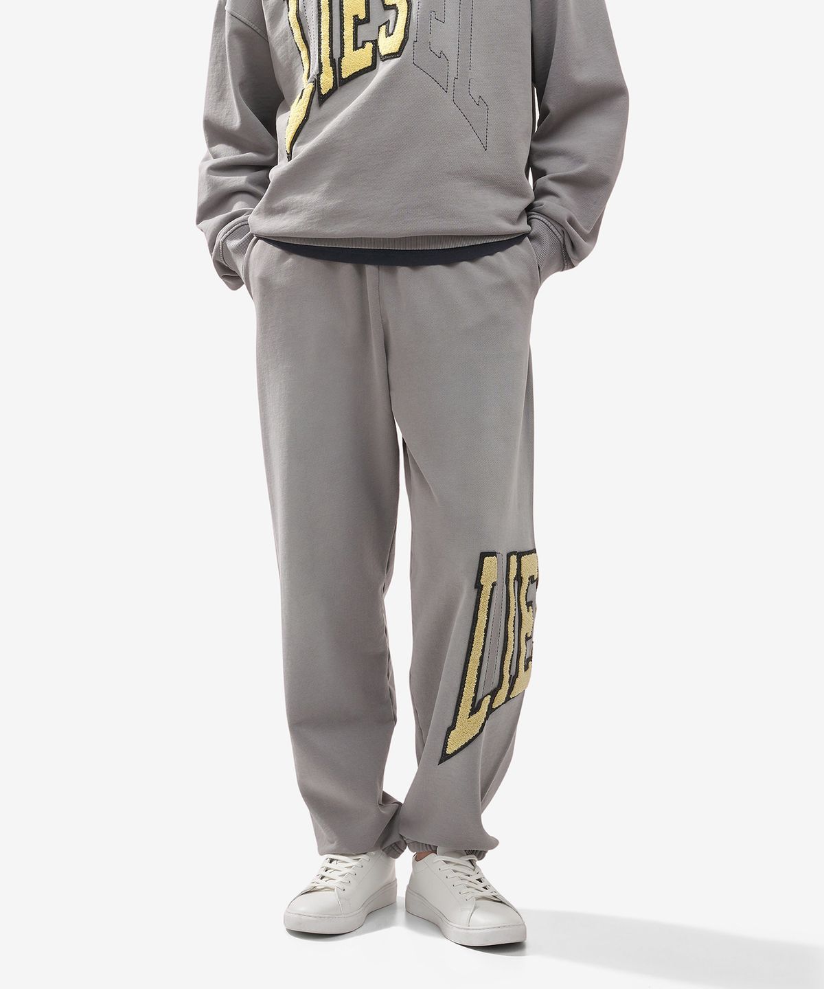 디젤(DIESEL) P 마치 스웻 팬츠 - 그레이 / A121250EPAI9BX