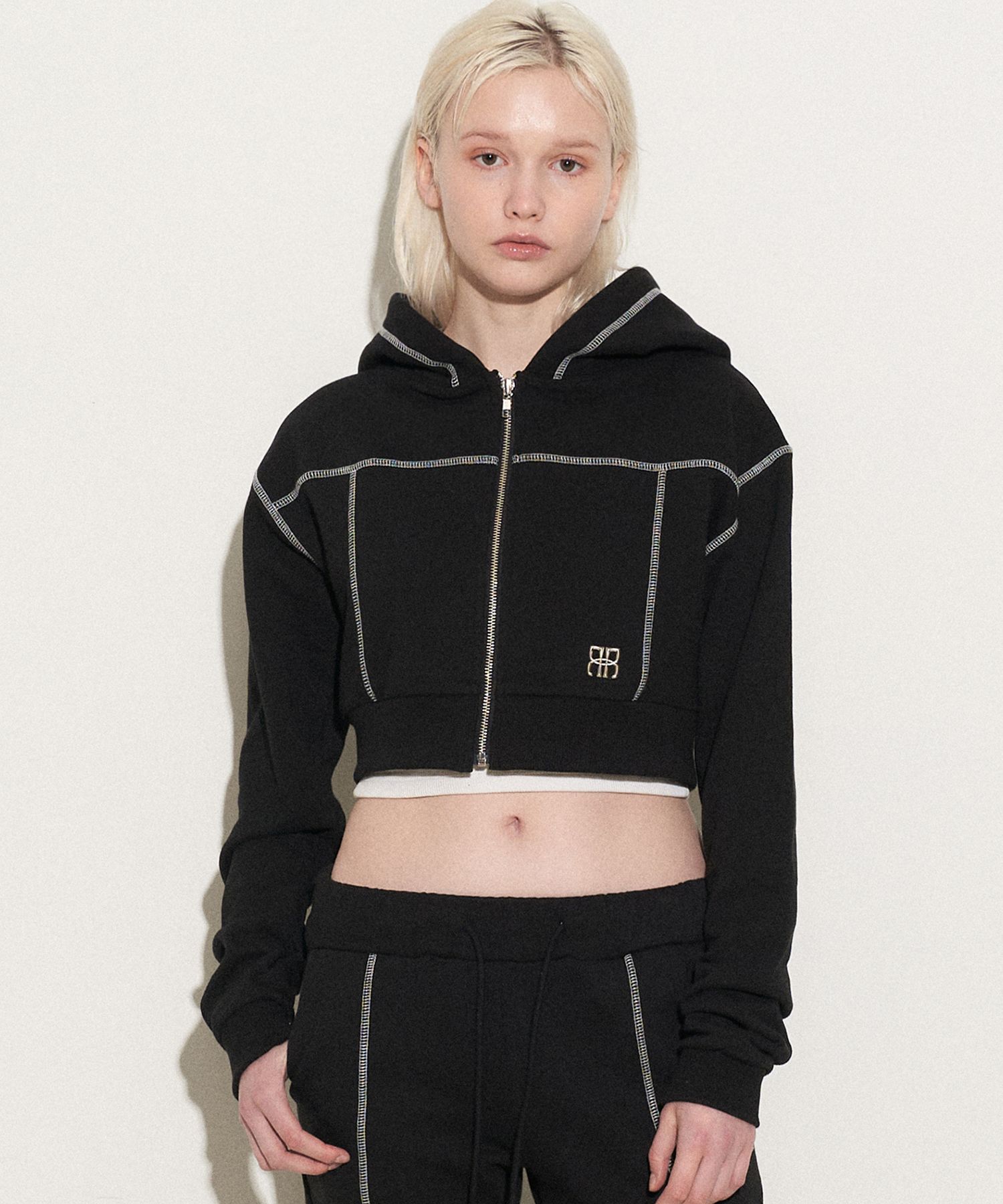 アウターその他 ROCKCAKE Square Logo Crop Hoodie ZipUp Black RC24JP00500 MUSINSA | ROCKCAKE Square Logo Crop Hoodie ZipUp - Black