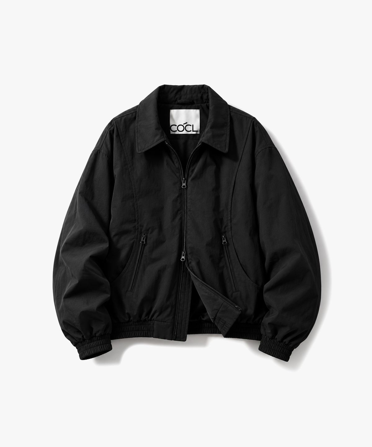 커스텀어클락(COSTUME O’CLOCK) 커브드 투웨이 항공 자켓 블랙 COOSJP046BLACK