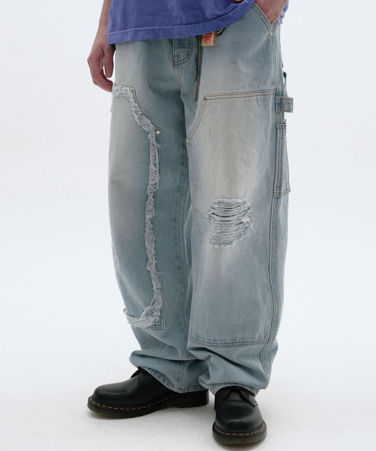 스웨이드(SUADE) DAMAGED DOUBLE KNEE PANTS [LIGHT BLUE]