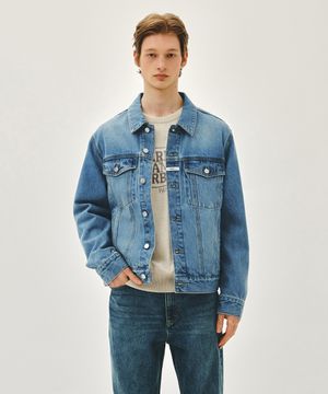 DENIM TRUCKER JACKET light blue