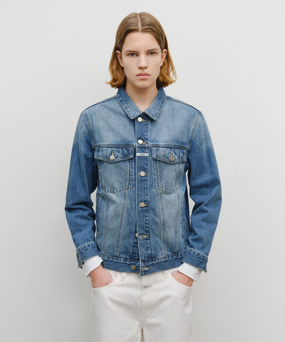 마리떼 프랑소와 저버(MARITHÉ + FRANҪOIS GIRBAUD) DENIM TRUCKER JACKET blue