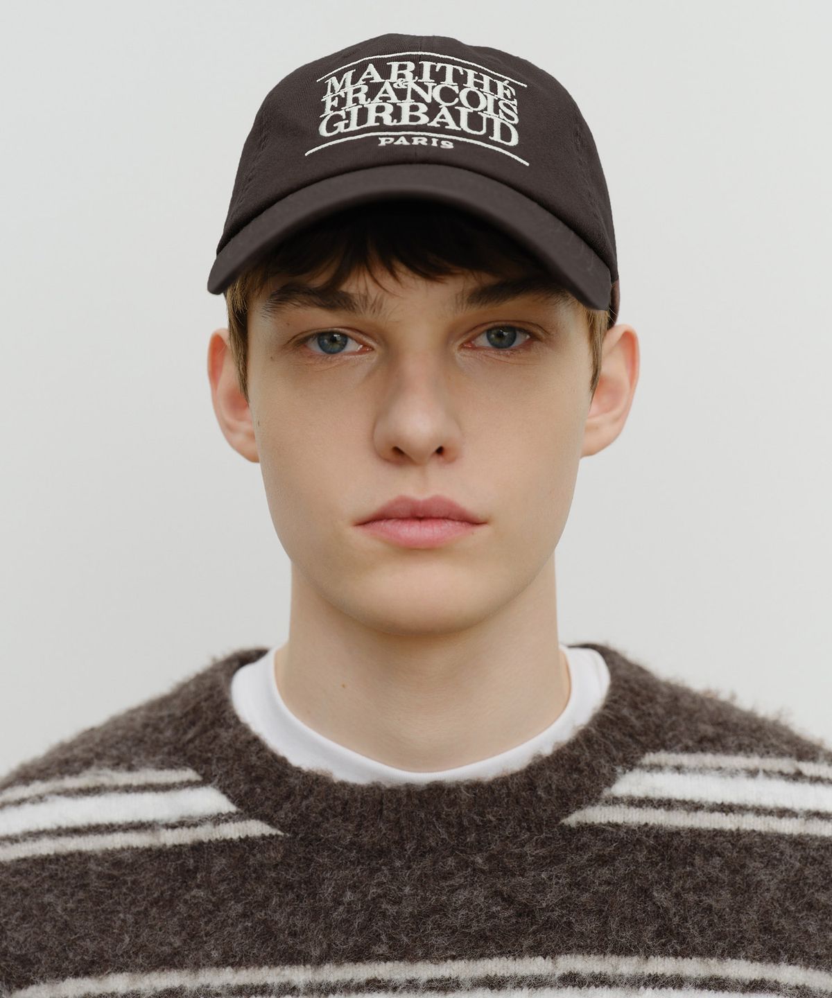 마리떼 프랑소와 저버(MARITHÉ + FRANҪOIS GIRBAUD) CLASSIC LOGO CAP dark brown