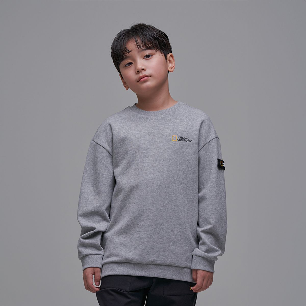 내셔널지오그래픽 키즈(NATIONAL GEOGRAPHIC KIDS) K241USW920 시즌 그래픽 맨투맨-2 MGREY