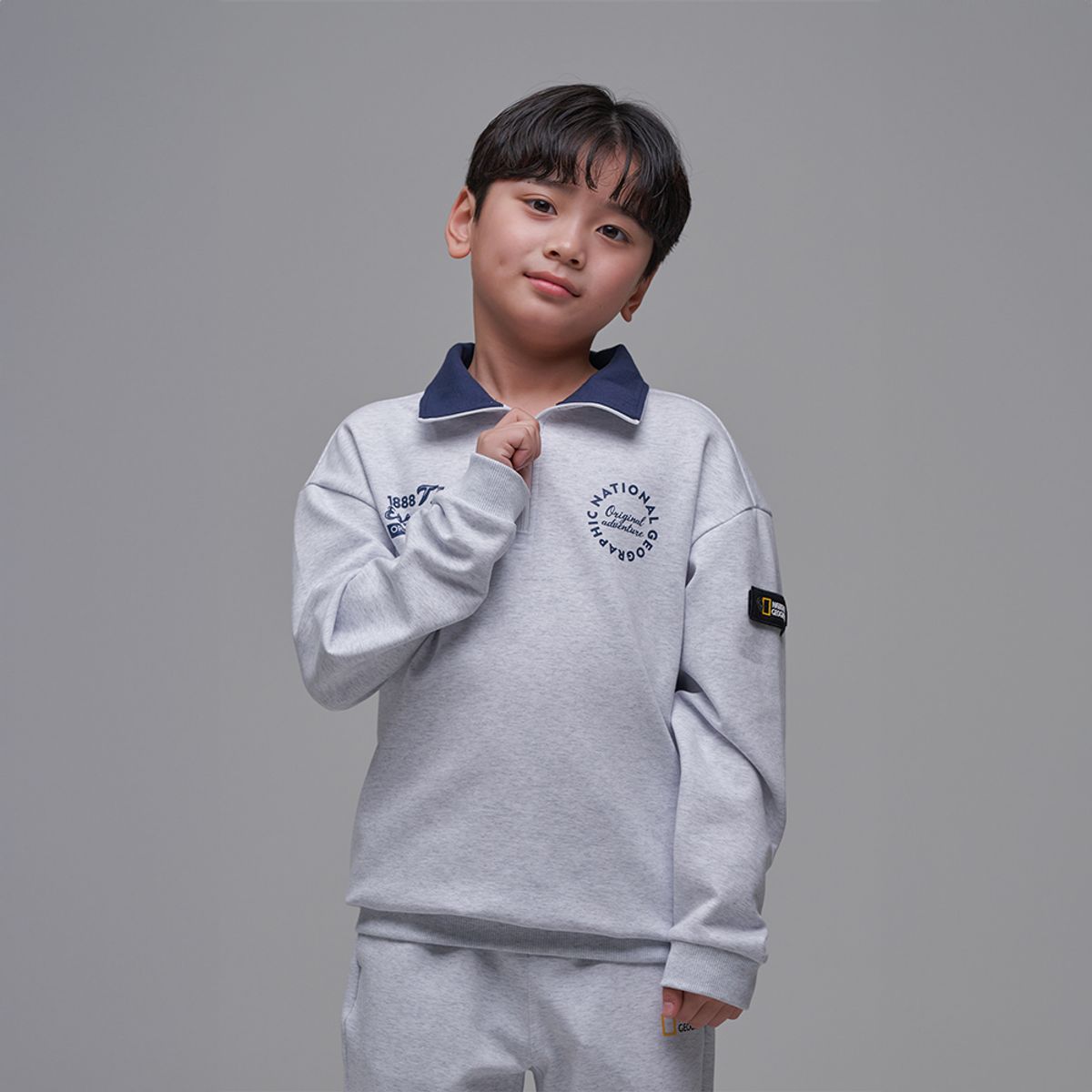 내셔널지오그래픽 키즈(NATIONAL GEOGRAPHIC KIDS) K241USW940 반집업 맨투맨 WHITEMELANGE