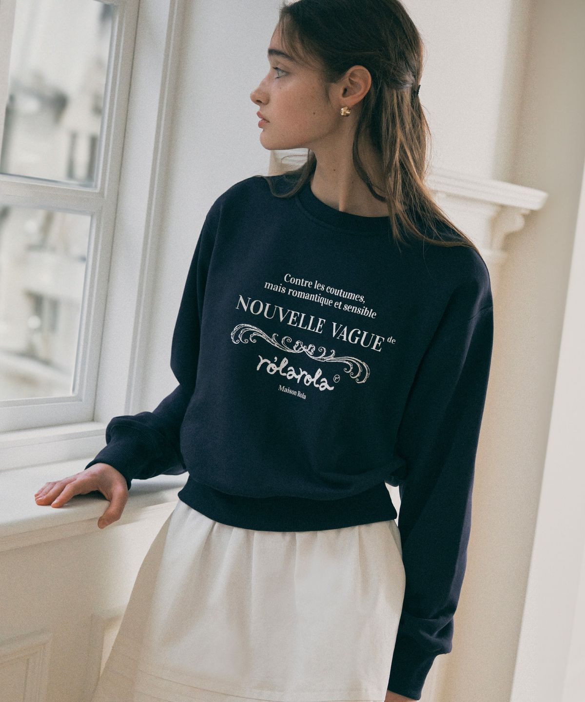 로라로라(ROLAROLA) VINTAGE NOUVELLE LOGO SWEATSHIRT NAVY