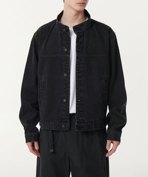 릴렉스드 스탠드 칼라 데님 트러커 재킷 [워시드 블랙]