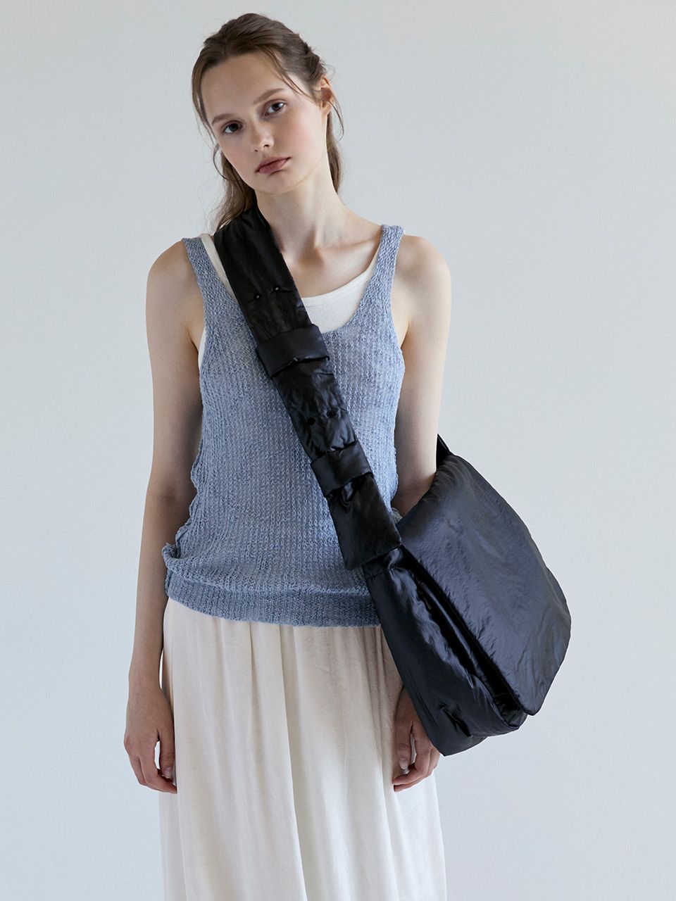 MUSINSA | JOSEPH AND STACEY Pebble Messenger Bag Onyx