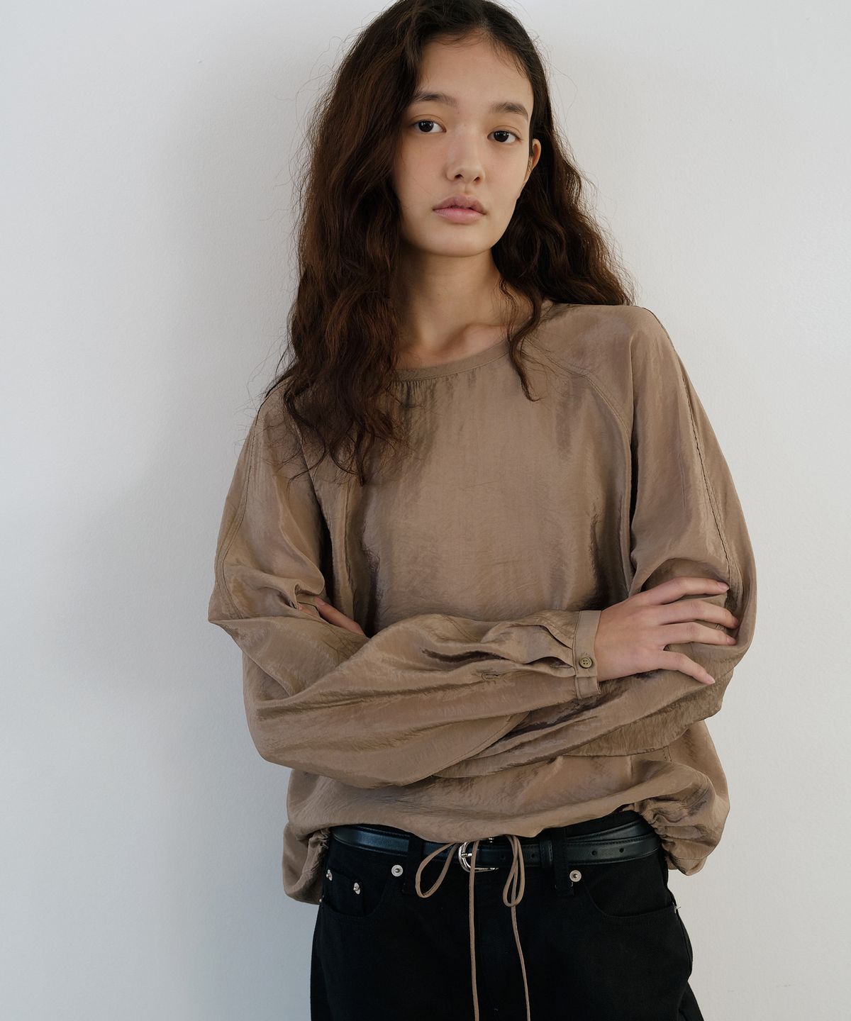 유라고(URAGO) Satin string blouse