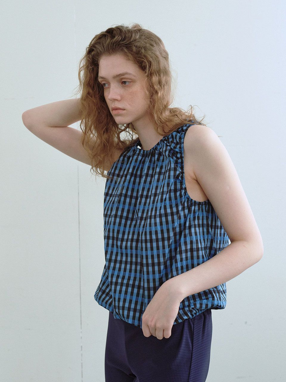 ★ ENZO BLUES★ Lined Sleeveless Navy 253LSLTOP008 MUSINSA | ENZO BLUES String Sleeveless Top (Blue)