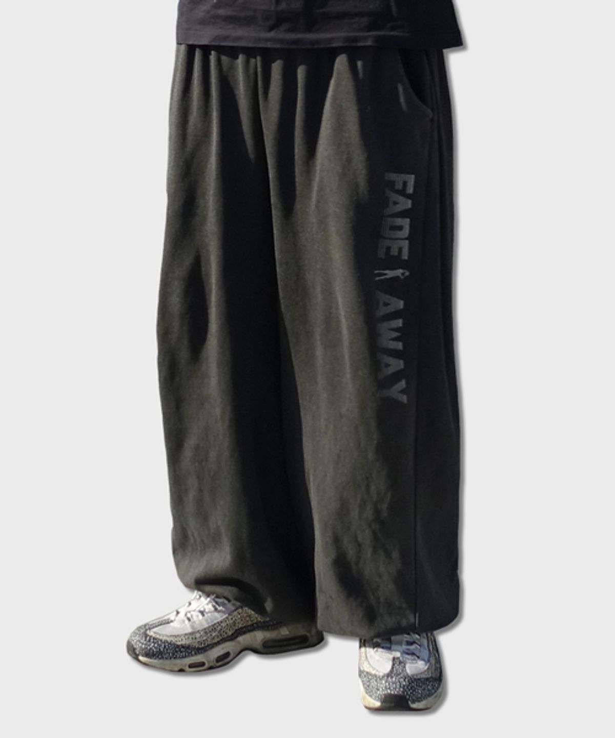 리스펙트(RESPECT) fade away pigment sweat pants
