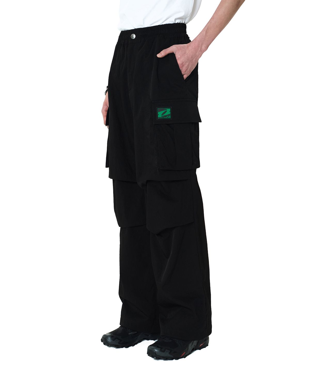 더 아이덴티티 프로젝트(THE IDENTITY PROJECT) Rubber emblem cargo pants [black]