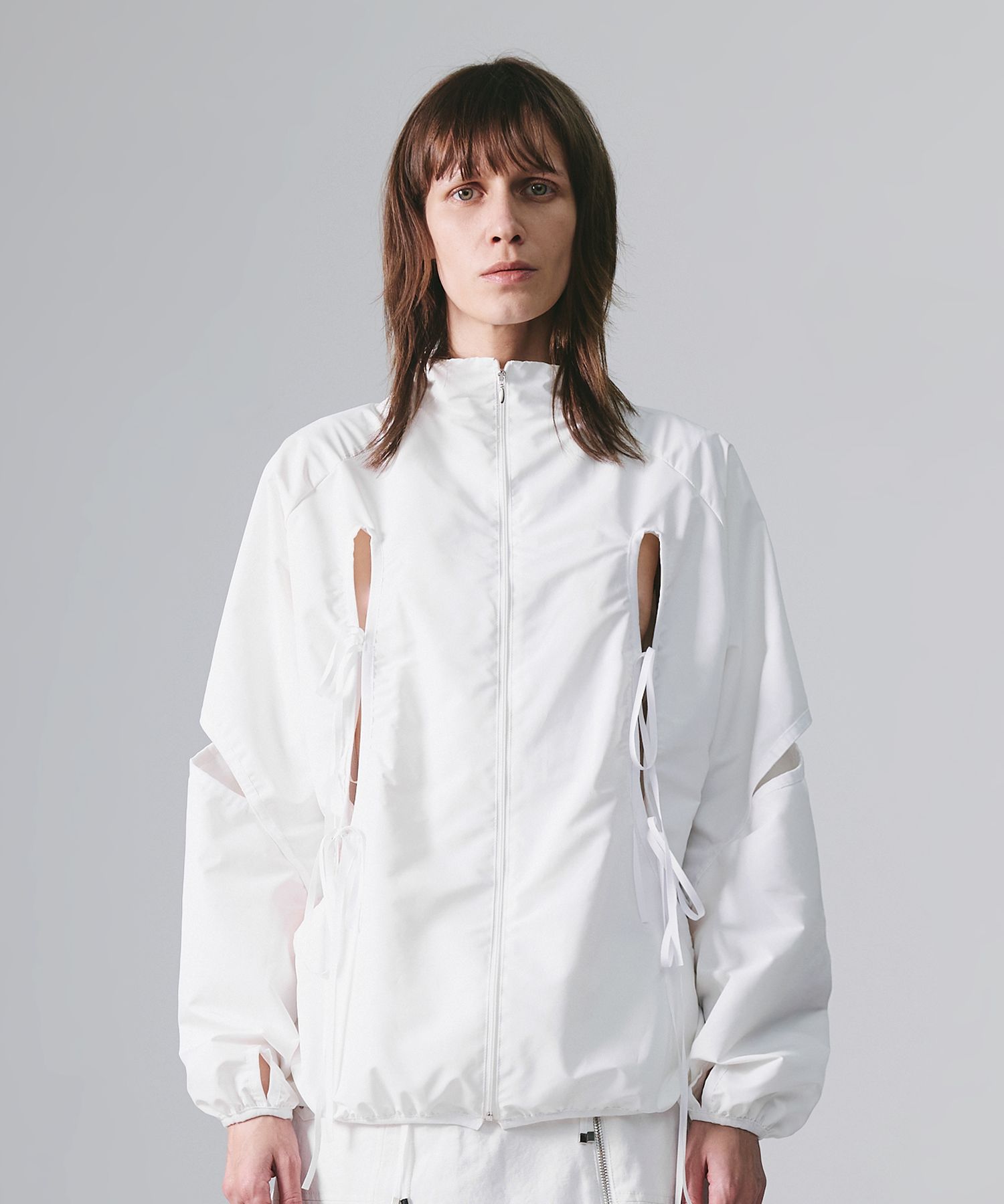 NACHE★韓国★人気★CUT-OUT WIND BREAKER (UNISEX)男女兼用 5/22再入荷【NACHE】CUT-OUT WIND BREAKER (UNISEX) | OUR BRAND