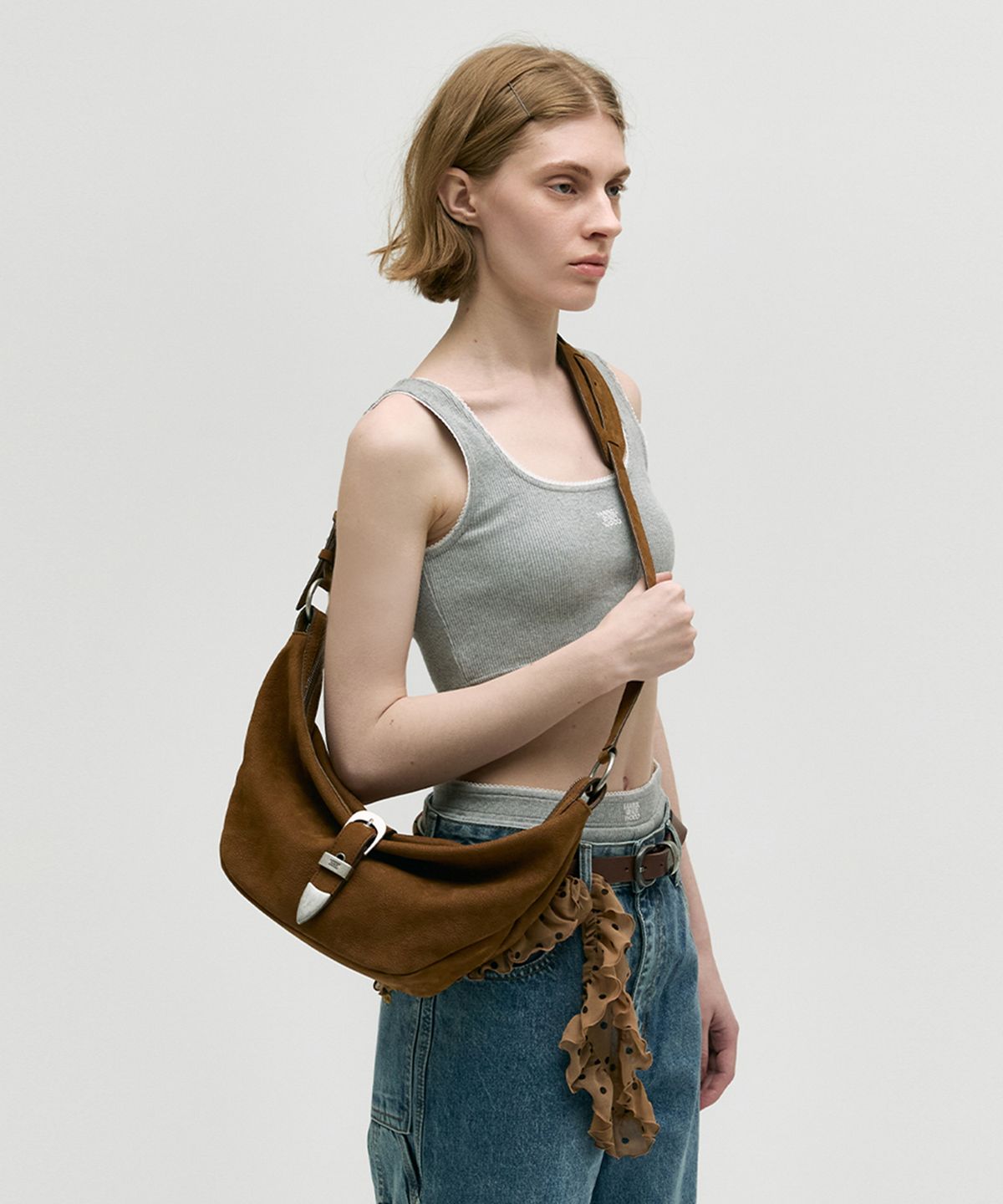 마지셔우드(MARGESHERWOOD) BELTED HOBO MEDIUM_chestnut nubuck