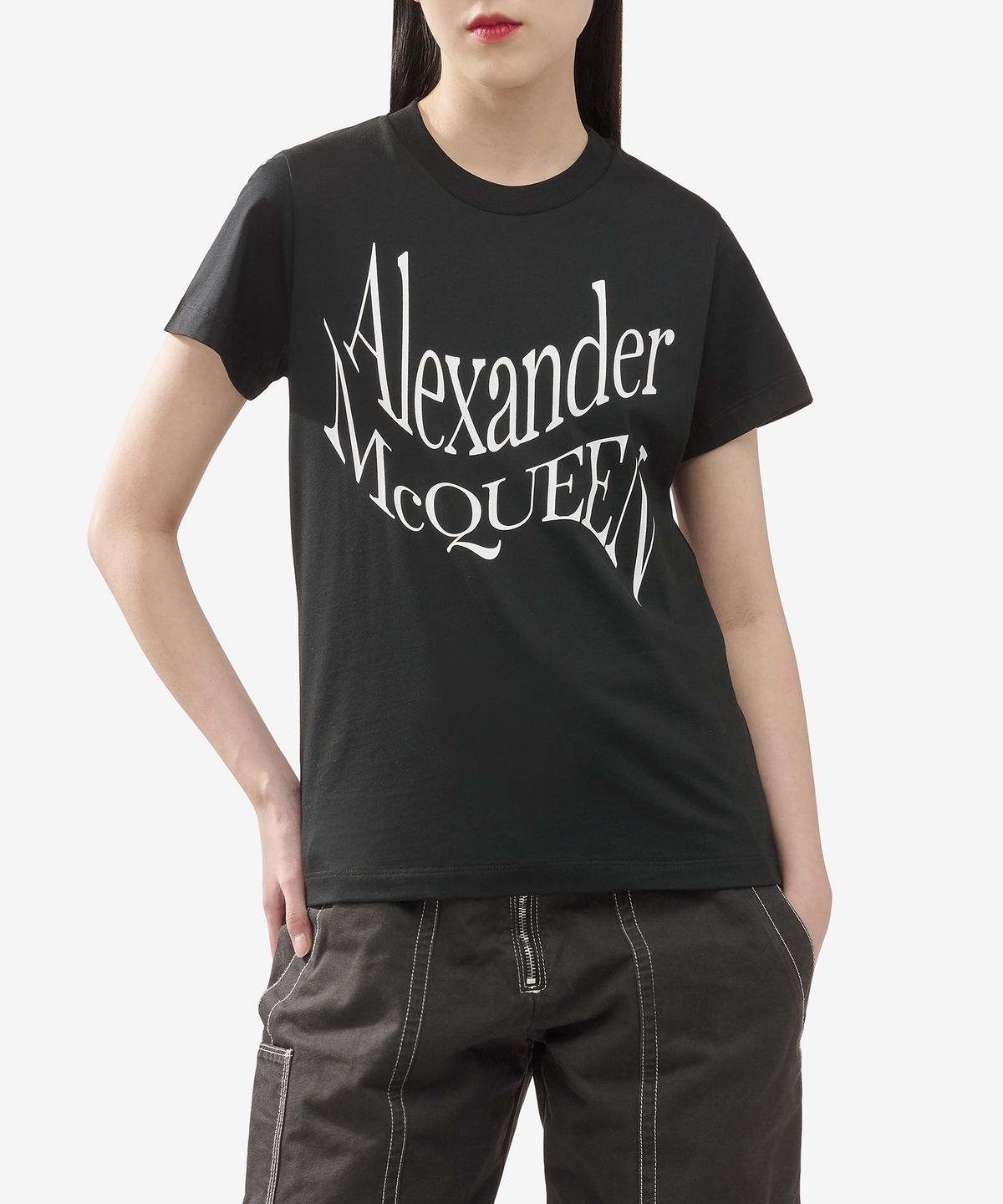 알렉산더 맥퀸(ALEXANDER McQUEEN) 로고 프린트 반소매 티셔츠 - 블랙 / 781403QZALT0901