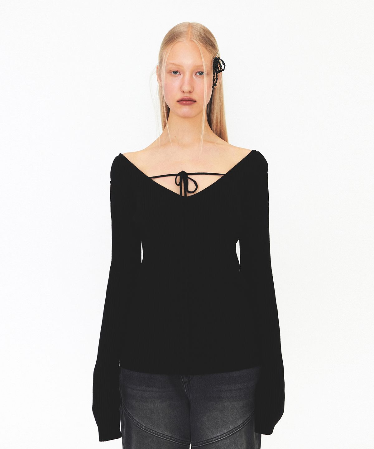 다이애그널(DIAGONAL) V NECK STRAP KNIT (black)