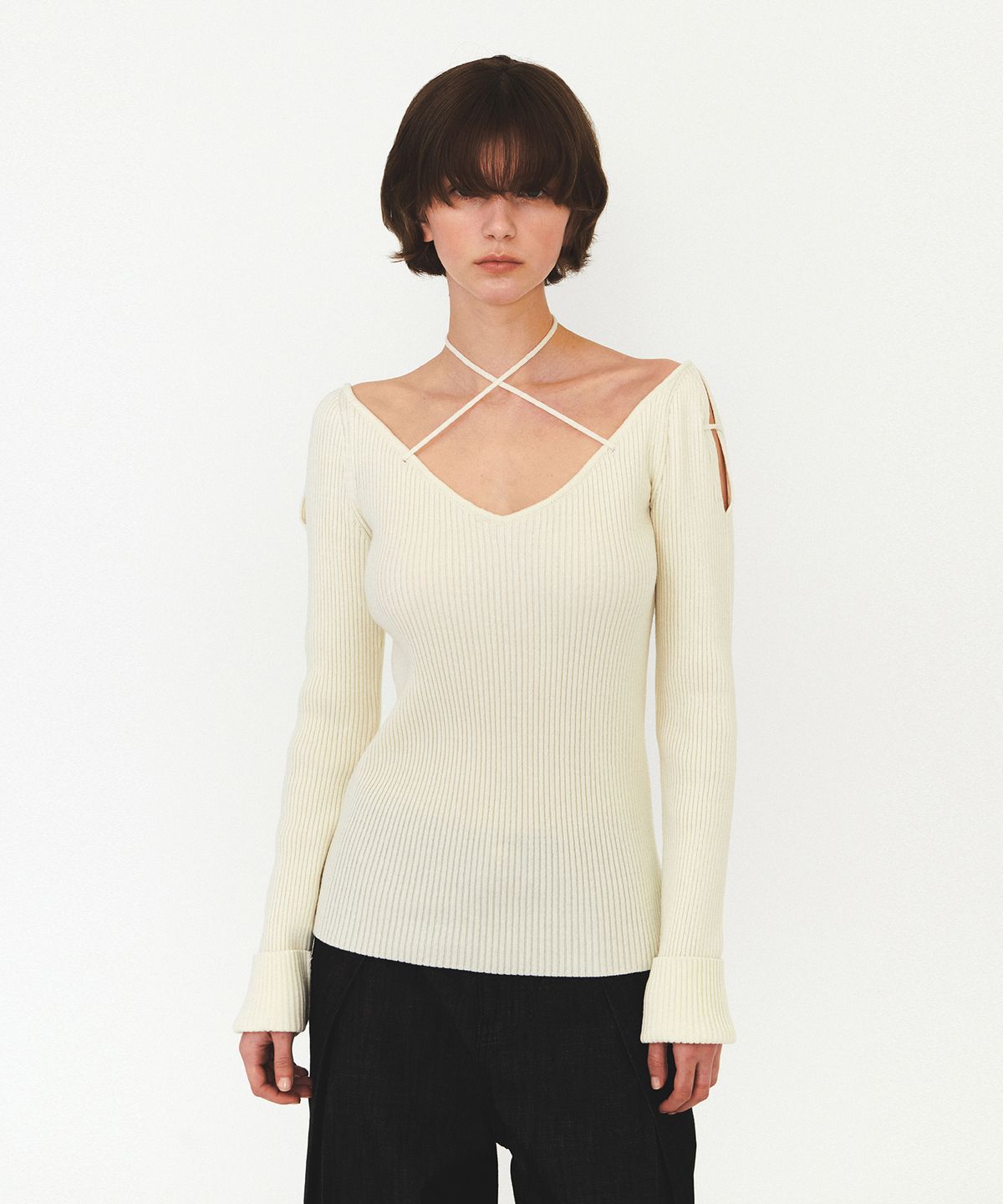 다이애그널(DIAGONAL) V NECK STRAP KNIT (ivory)