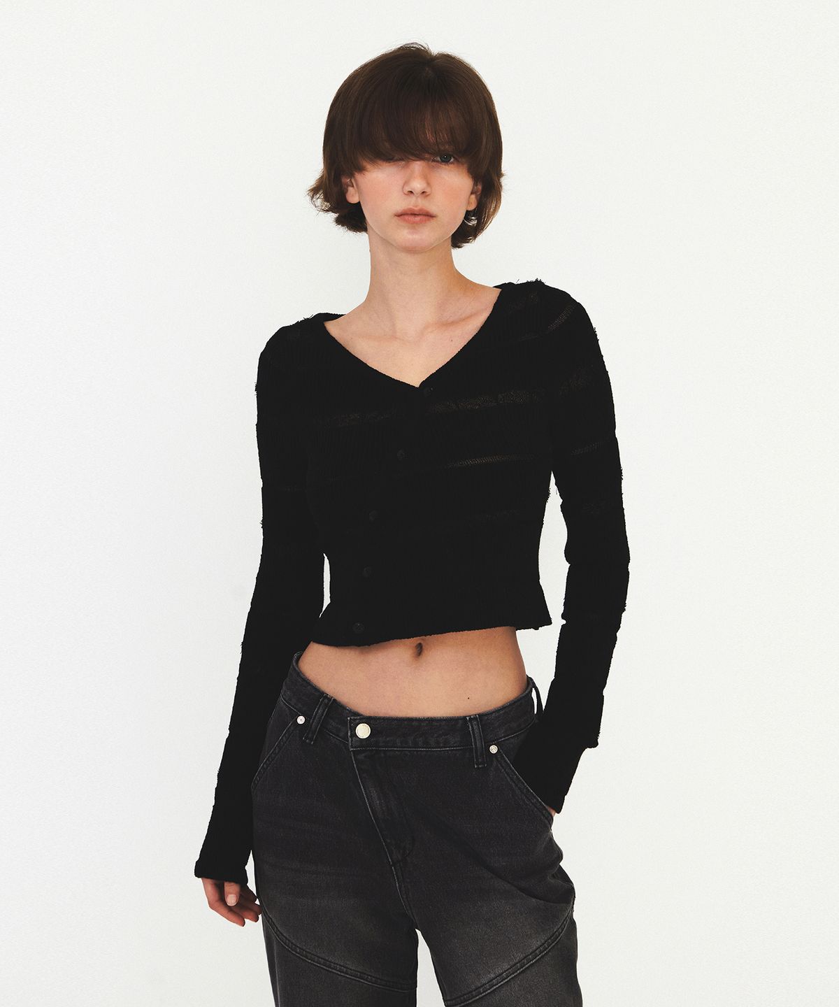 다이애그널(DIAGONAL) STRIPE DIAGONAL BUTTON KNIT (black)
