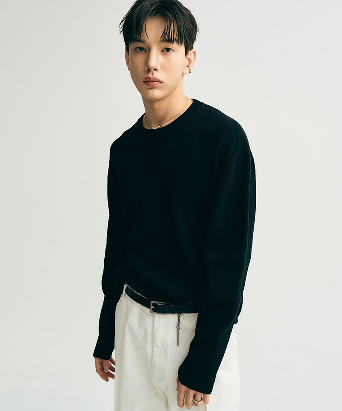 노이어(NOIRER) 럭스 코튼 베이직 니트 (블랙)