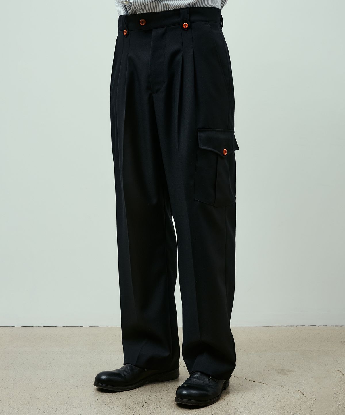 유니폼브릿지(UNIFORM BRIDGE) cargo pocket trouser black