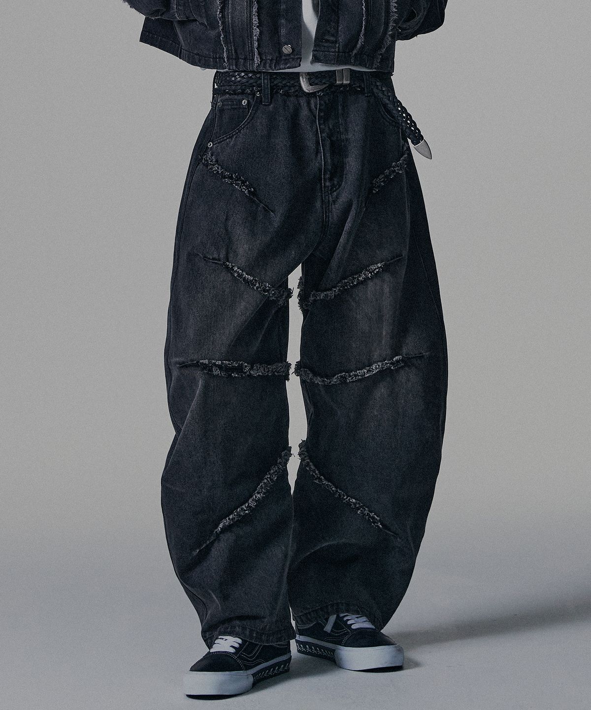 낫포너드(NOT4NERD) Cut Off Curved Denim Pants - Black