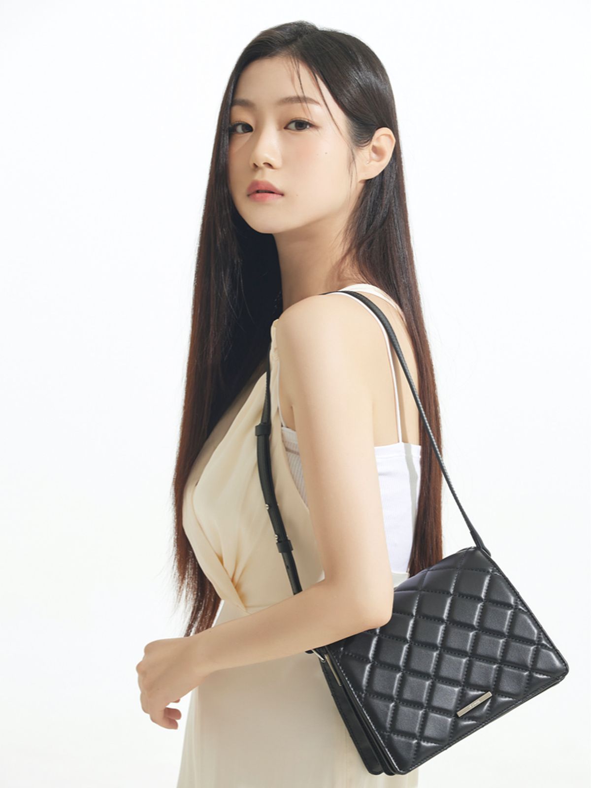 오브영(OFYOUNG) 퀼팅 숄더백 블랙