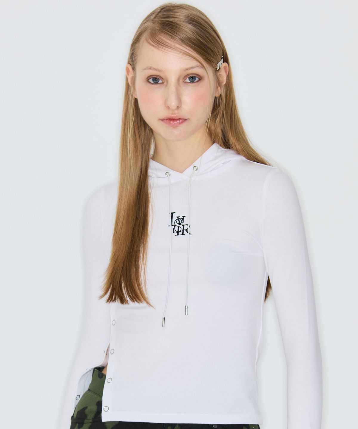 러브이즈트루(LUVISTRUE) LVTR LONG HOODIE(WHITE)