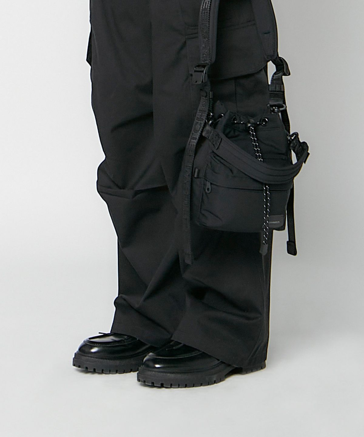 스위치(SWEETCH) CITY BOYS BUCKET BAG 002 S Black