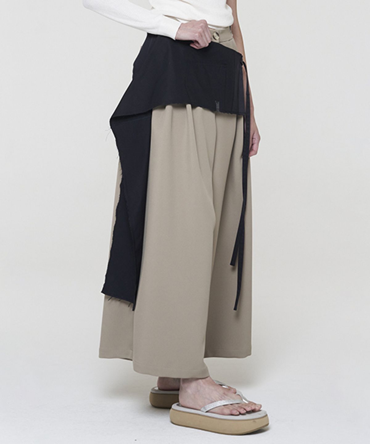 래코드(RECODE) Patch Detail Wide Pants_RQPAS24541BEX