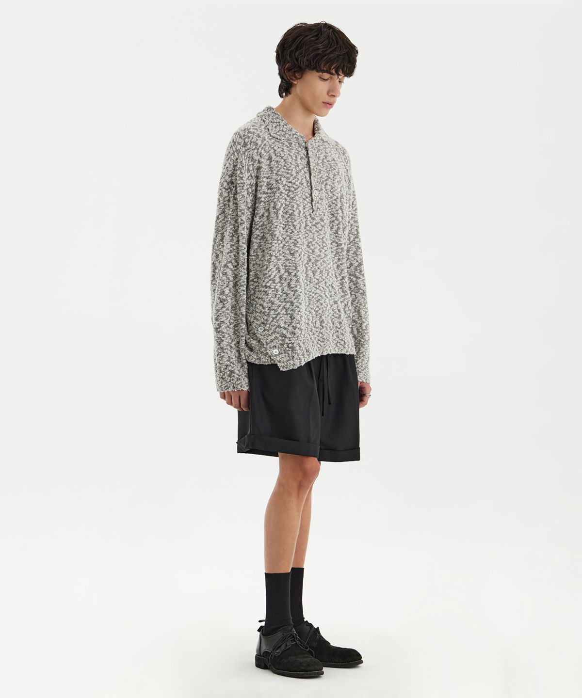 유스(YOUTH) Asymmetric Knit Collar T-Shirt - Black/White