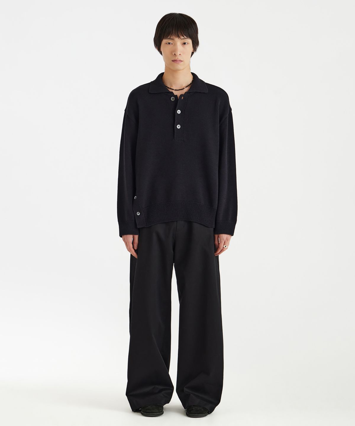 유스(YOUTH) Asymmetric Knit Collar T-Shirt - Black
