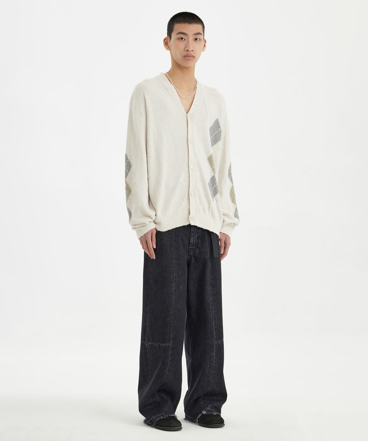 유스(YOUTH) Argyle Hand Stitch Knit - Ivory