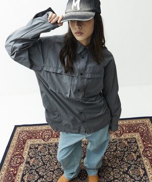 레이버 2111 유틸리티 루즈핏 다크그레이 셔츠