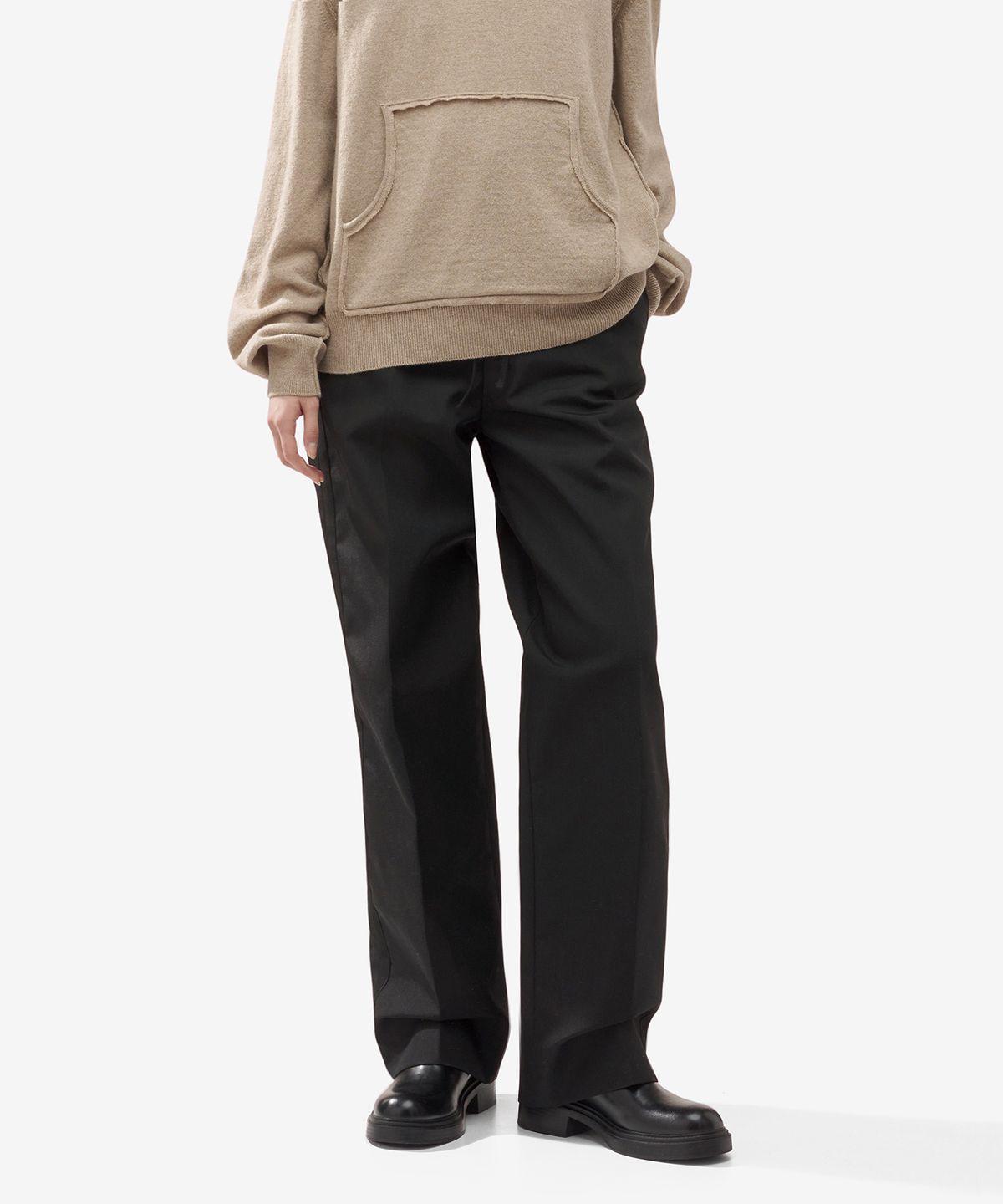 메종 마르지엘라(MAISON MARGIELA) 스트랩 플리츠 팬츠 - 블랙 / S51KA0582S78413900