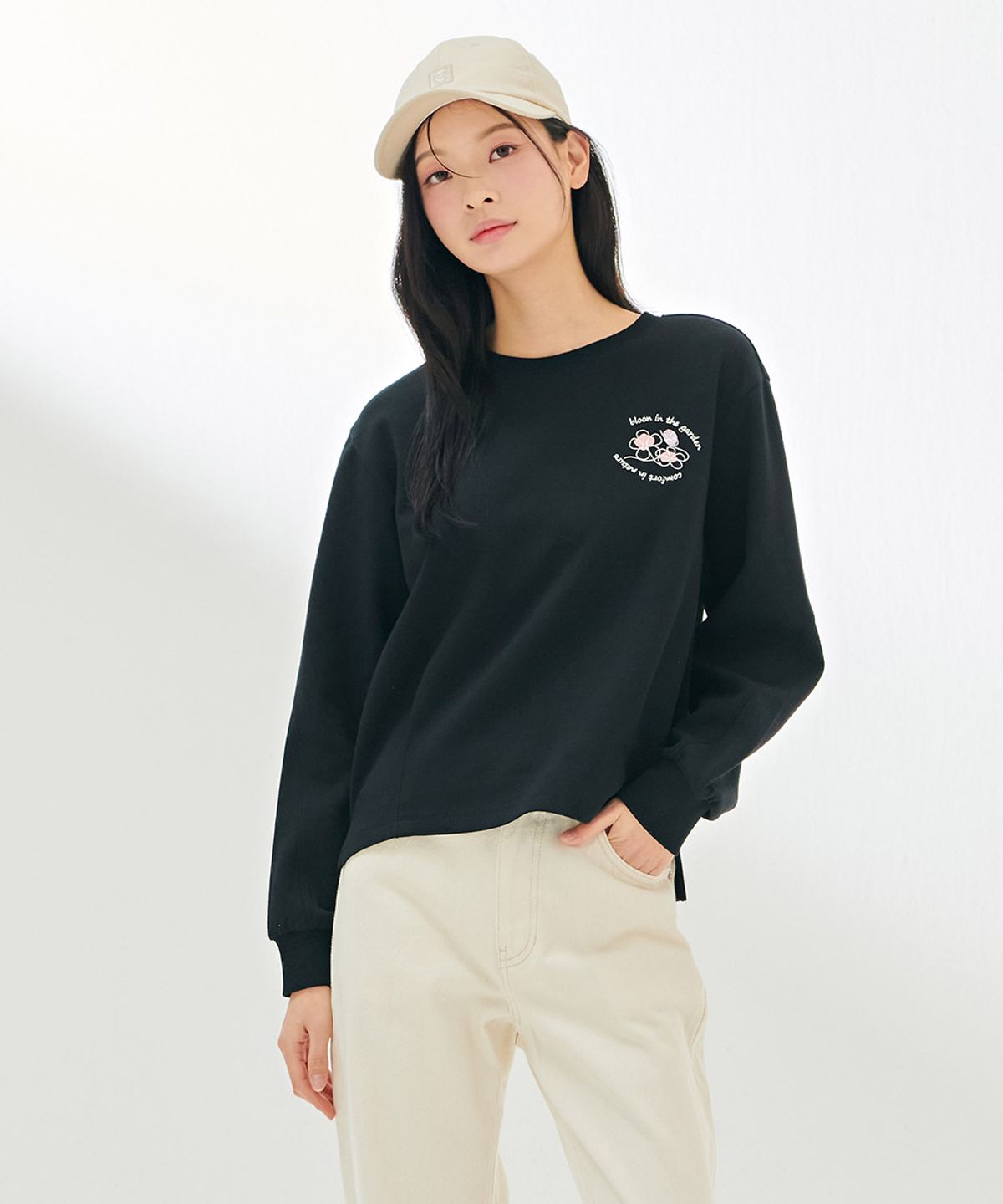 체이스컬트(CHASECULT) 여성 밑단 변형 맨투맨 티셔츠-DARG5164B03