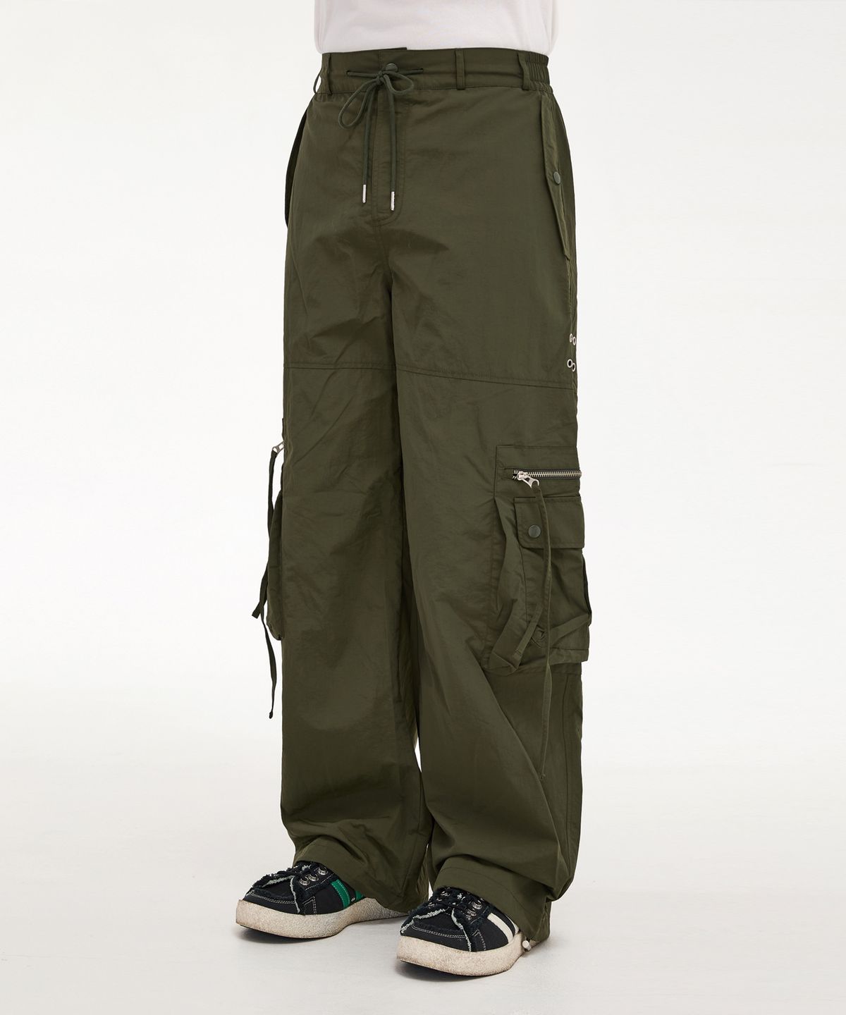와이케이(WAIKEI) 나일론 카고 스트링 팬츠 카키