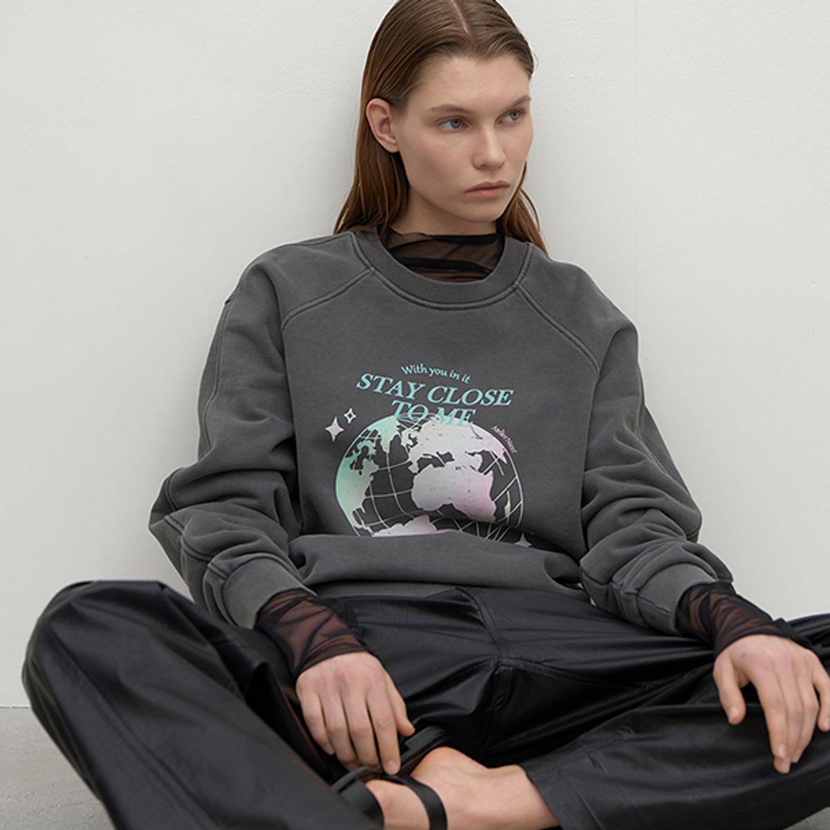 아틀리에 나인(ATELIER NAIN) STAY EARH OVERFIT SWEATSHIRT(T-6768)