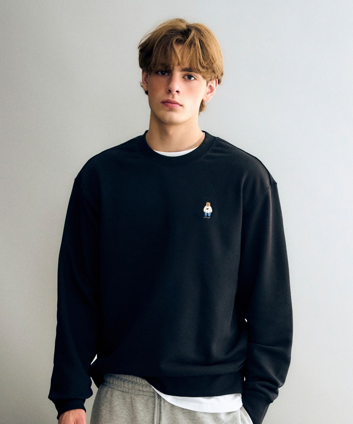 후아유(WHO.A.U) Steve Sweatshirt / WHMWG4921U