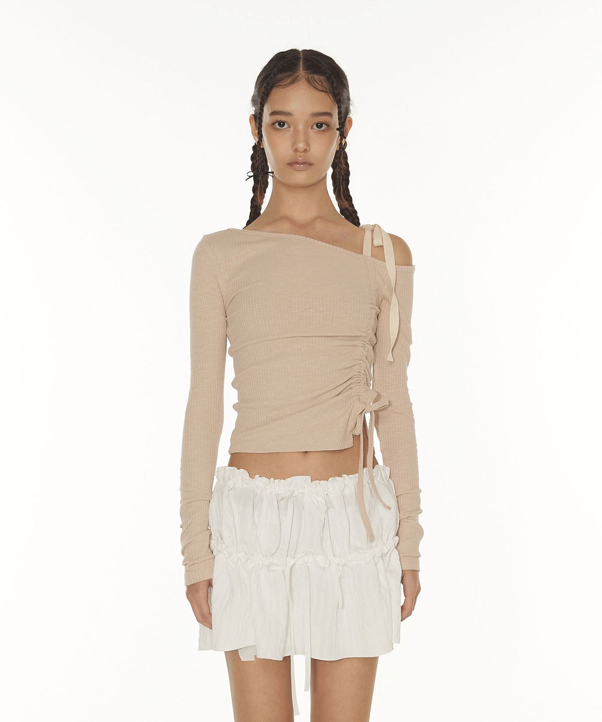 디어스토커(DEARSTALKER) IVY RIBBON ONE SHOULDER T - PINK BEIGE