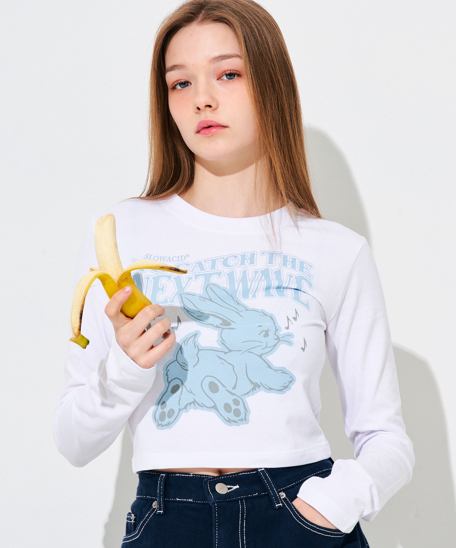 Tシャツ・カットソー [SLOW ACID] WS DANCING RABBIT CROP LONG SLEEVE (WHITE) MUSINSA | SLOWACID Women's Dancing Rabbit Crop Long Sleeve
