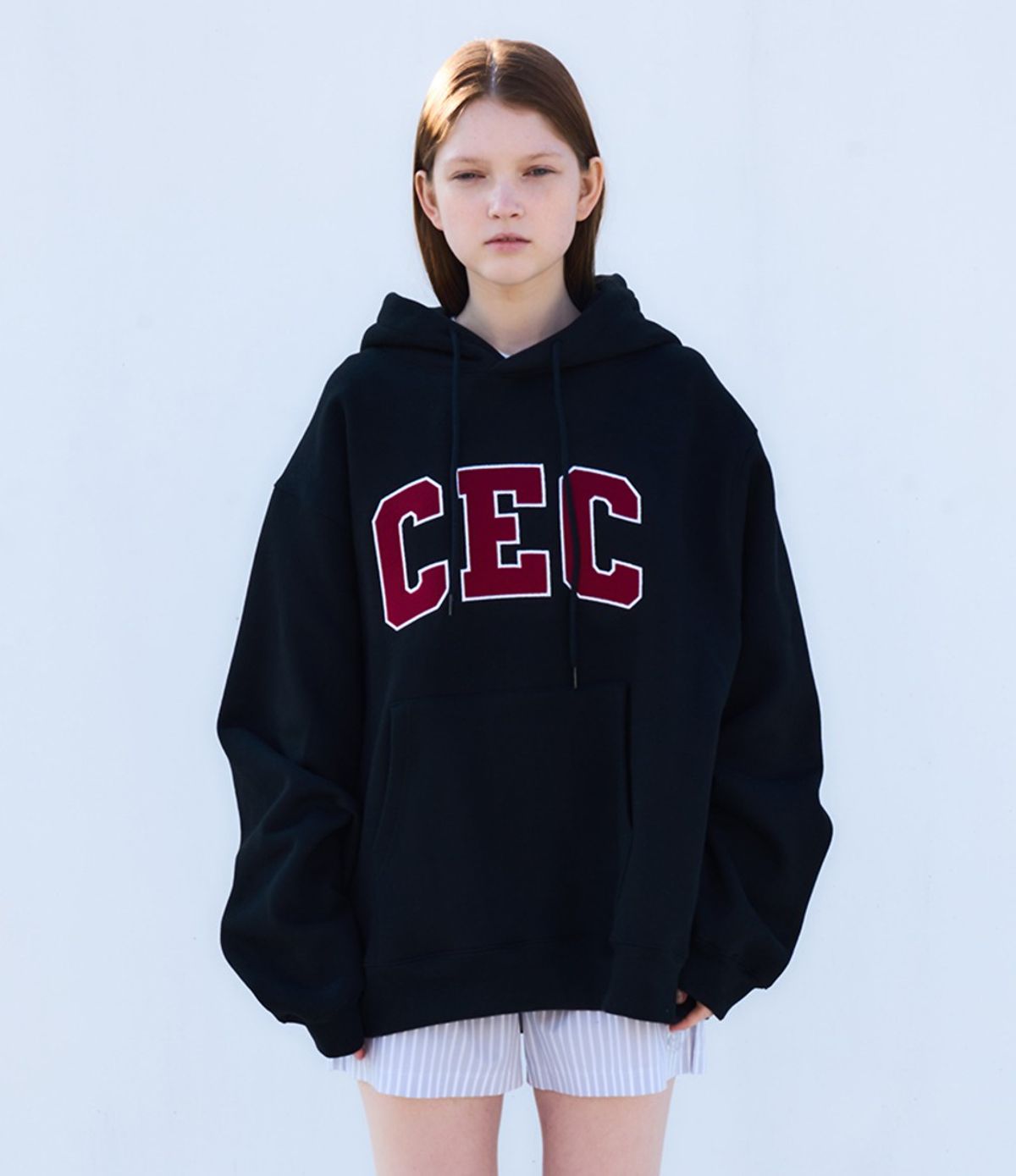 챈스챈스(CHANCECHANCE) CEC ARCH LOGO HOODIE(BLACK/기모)