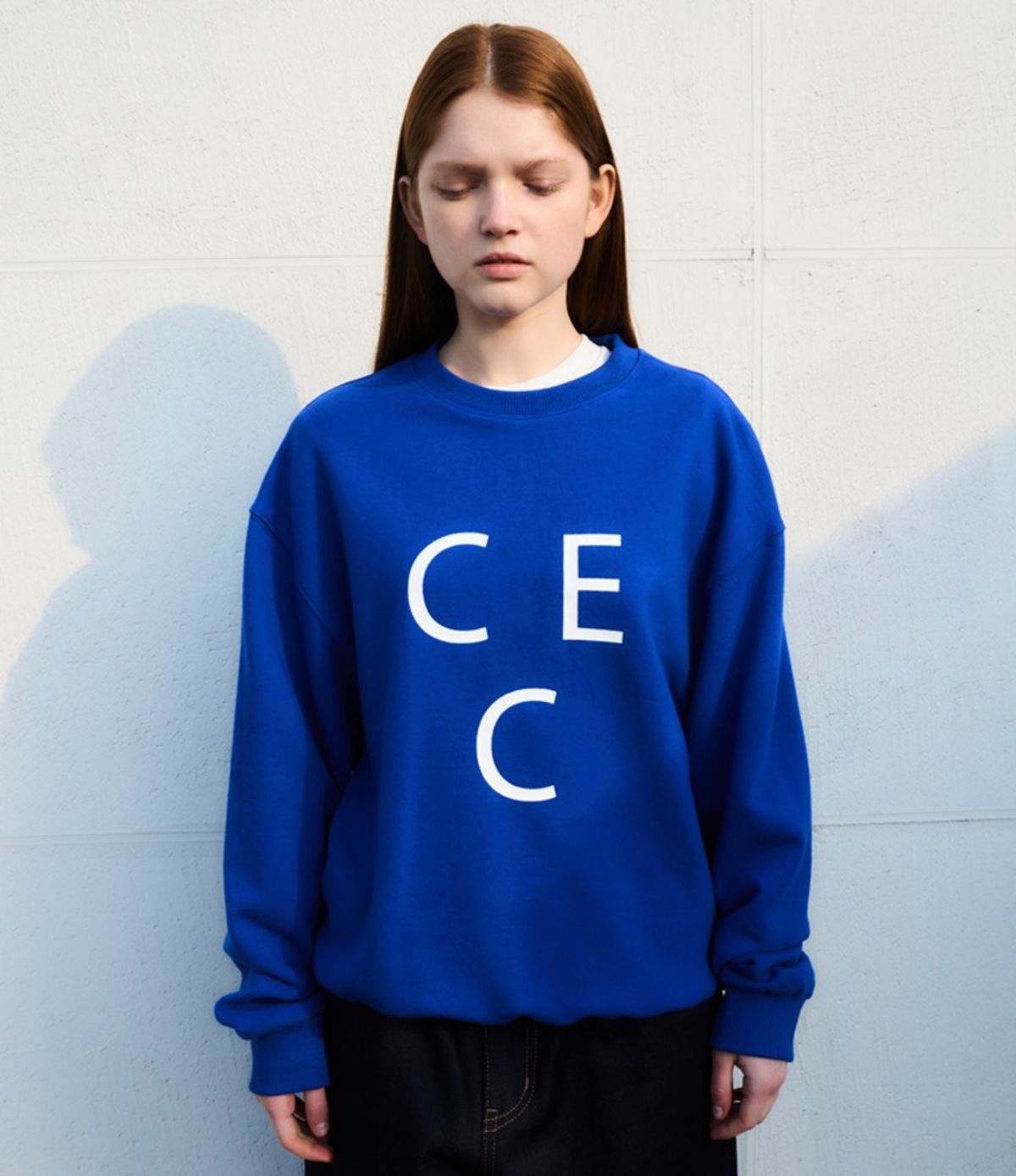 챈스챈스(CHANCECHANCE) CEC TRIANGLE LOGO SWEATSHIRT(BLUE)