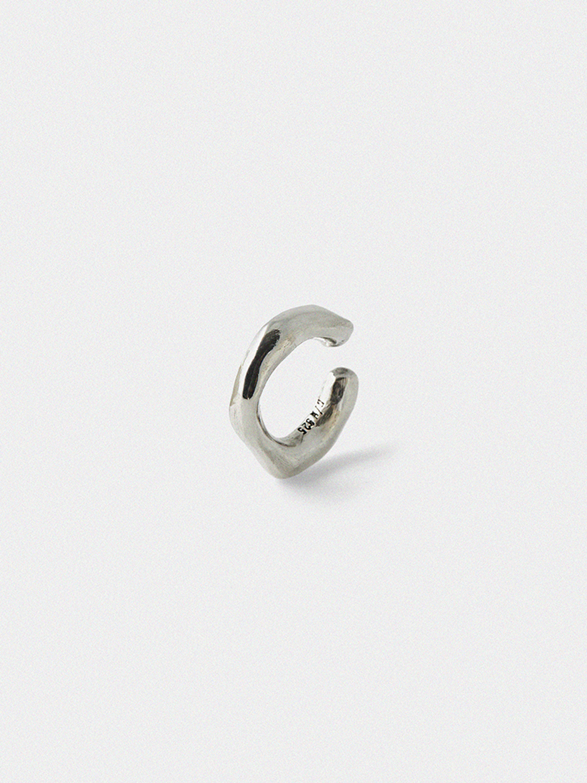 도우하브(DOUHAB) Bumpy simple ear cuff_Silver