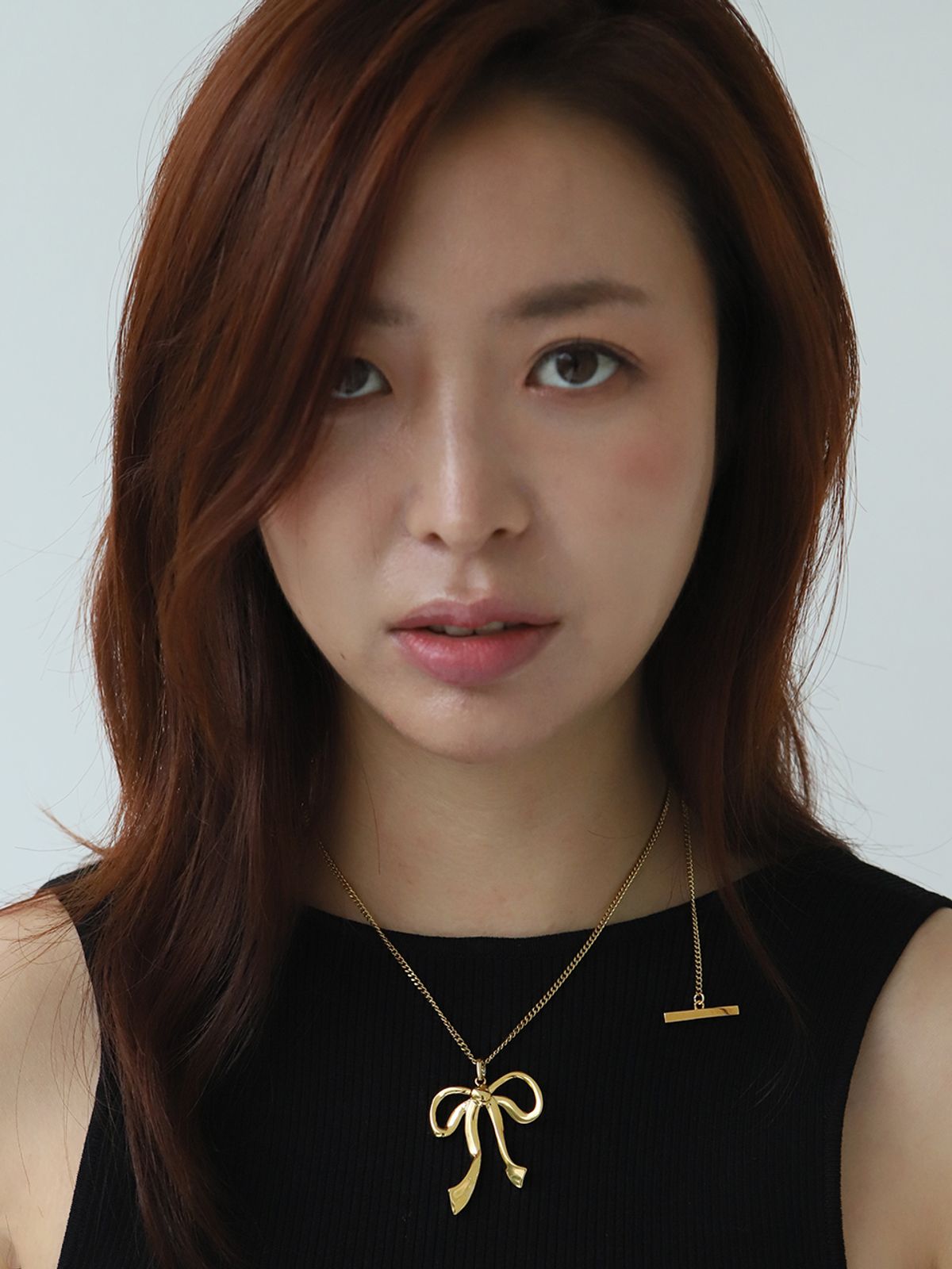 어거스트 하모니(August Harmony) 빅 보우 토글 네크리스 골드
