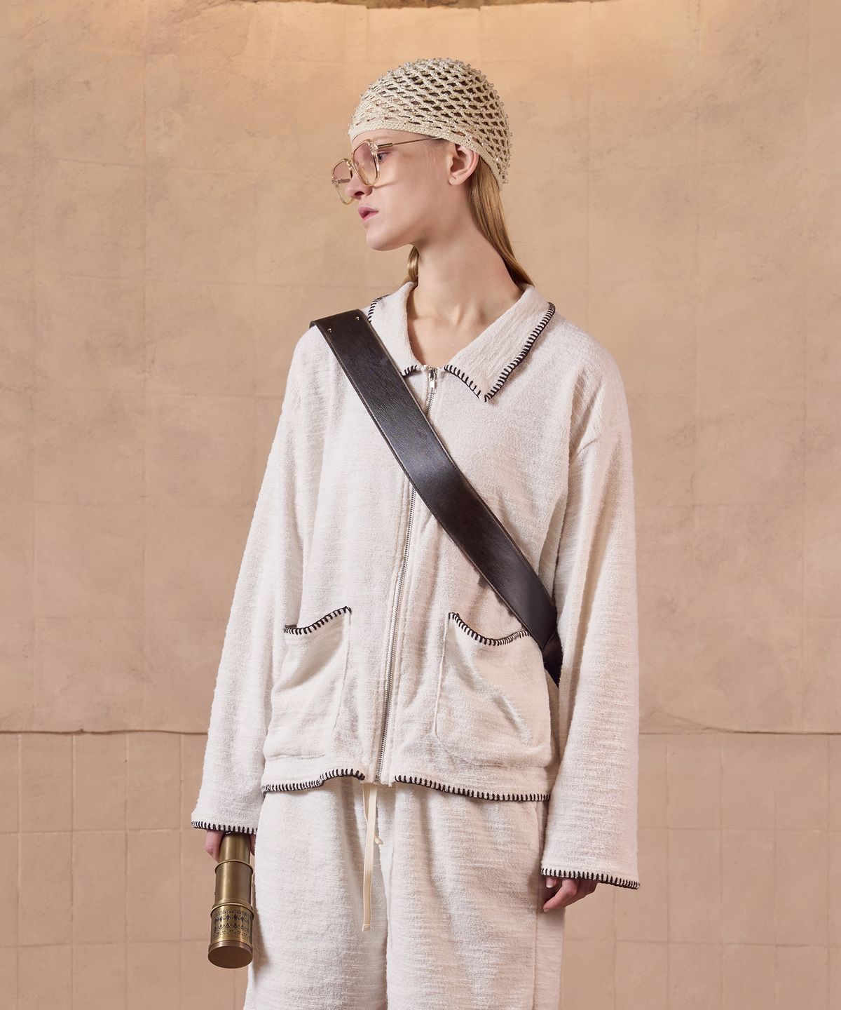 320쇼룸(320SHOWROOM) Oversized Buttonhole stitch knit zip-up cardigan Ivory